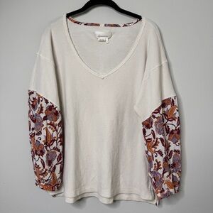 Anthropologie Cream Waffle Thermal Knit  Top with Flounce Floral Sleeves Size S